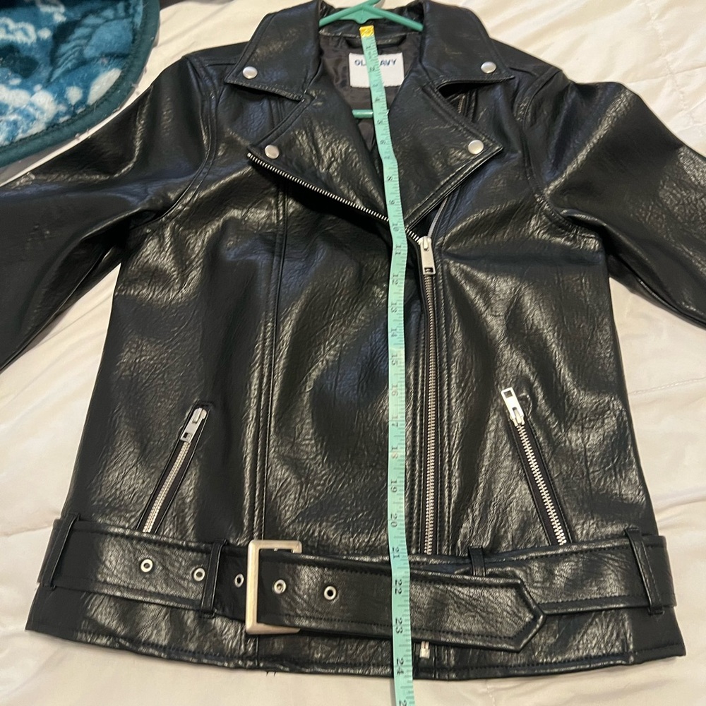 Old Navy Women's Black Leather Jacket - Picture 10 of 11